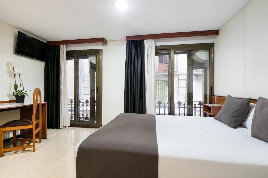 Апартаменти Ciudad Condal 3*