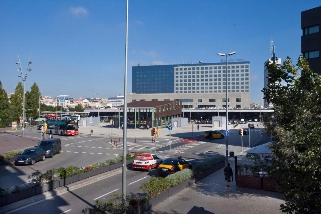 Вид Cosmo Apartments Sants 3*