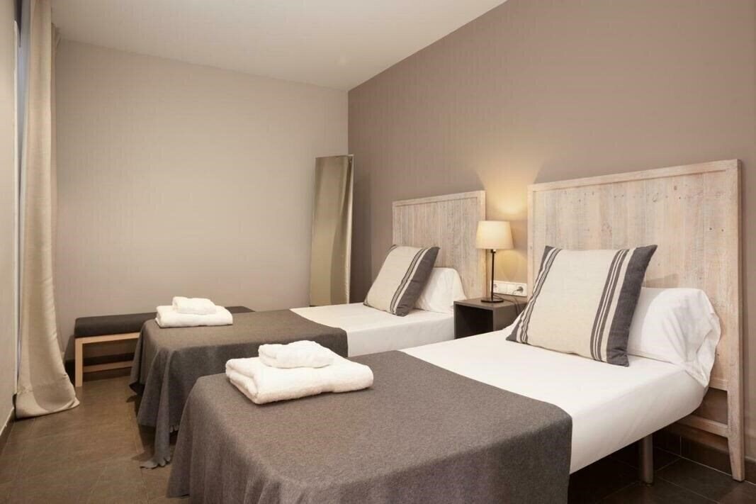 Территория Easy Sleep Barcelona Apartaments 3*