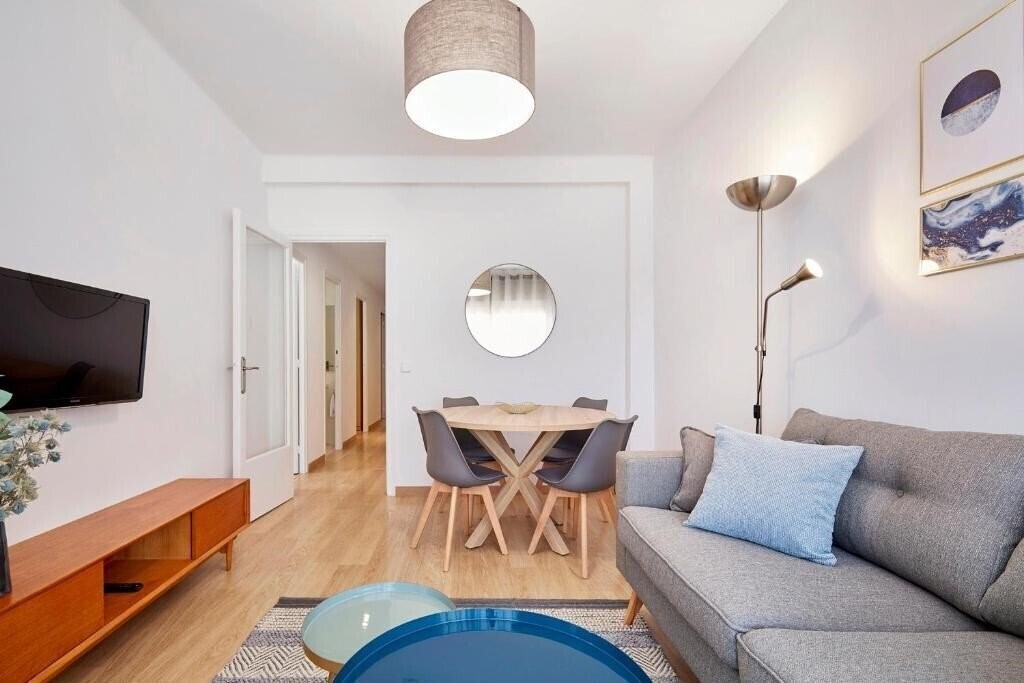 Отель Fisa Rentals Aribau Apartments 3*