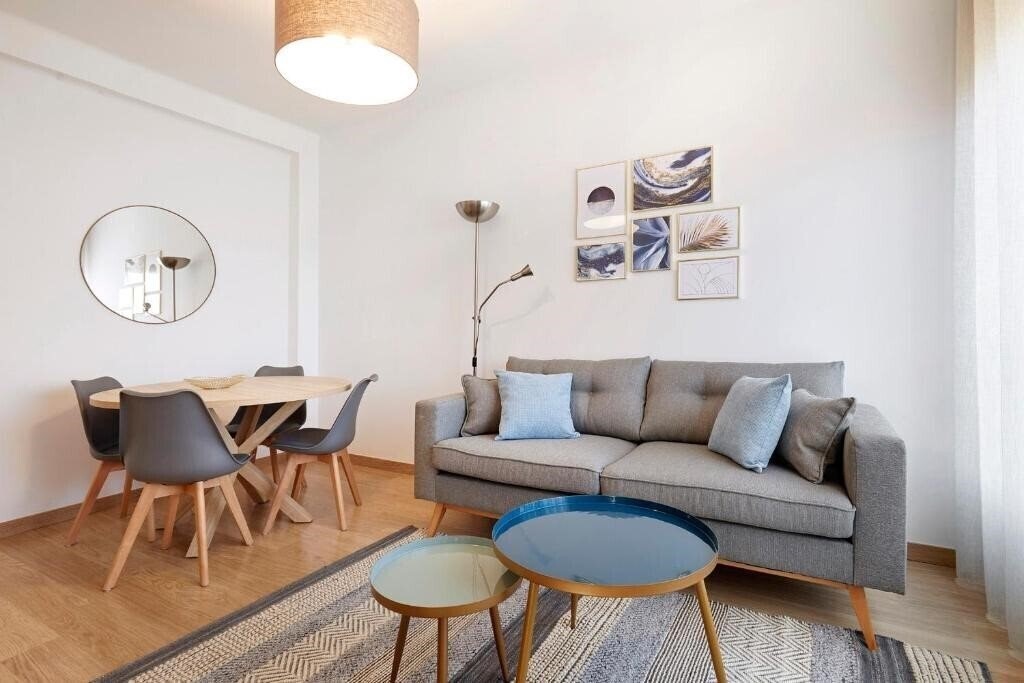 Панорама Fisa Rentals Aribau Apartments 3*