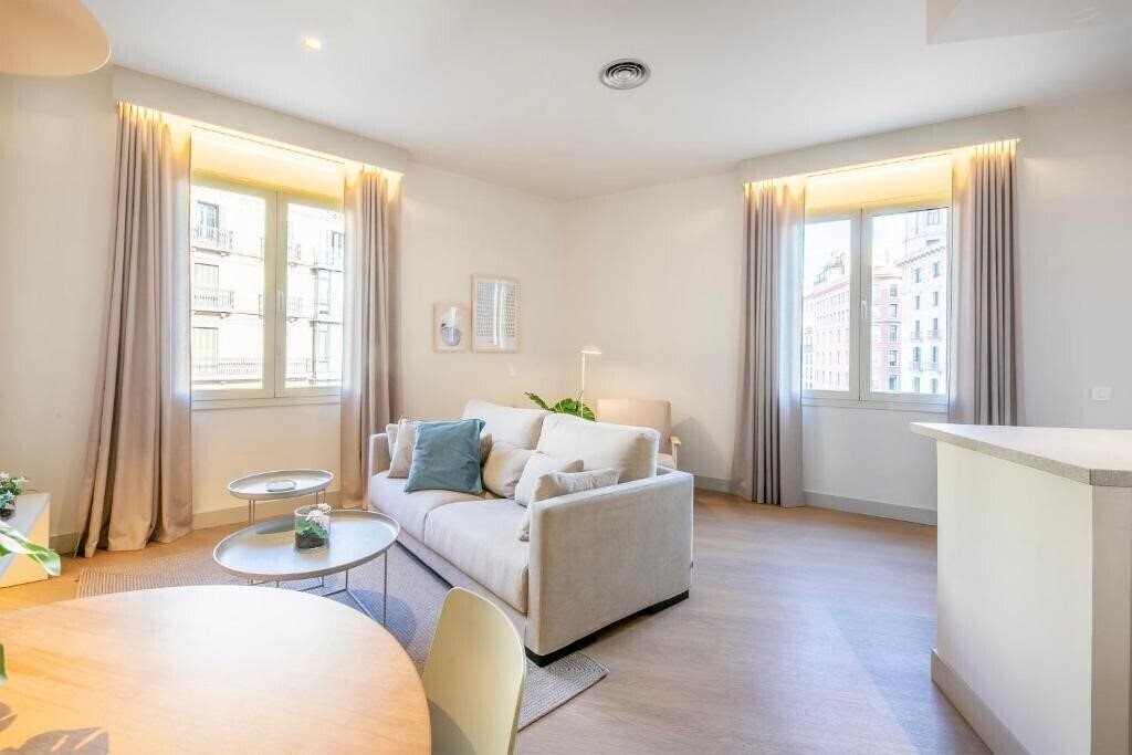 Готель Fisa Rentals Ramblas Apartments 3*