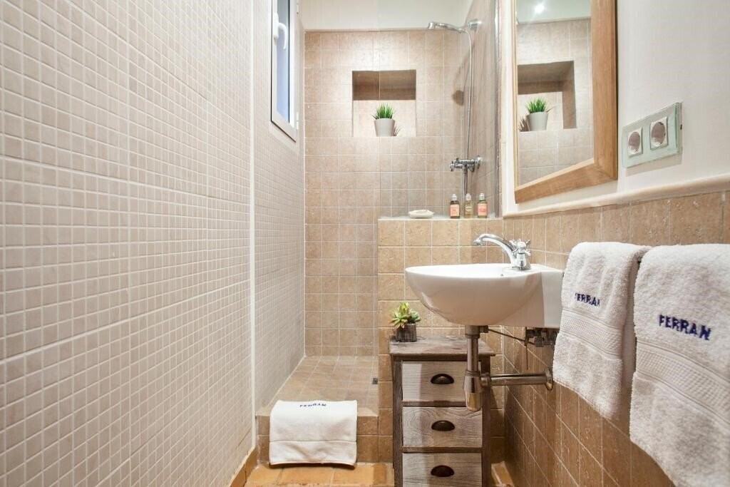 Апартаменты Habitat Apartments Ferran 3*