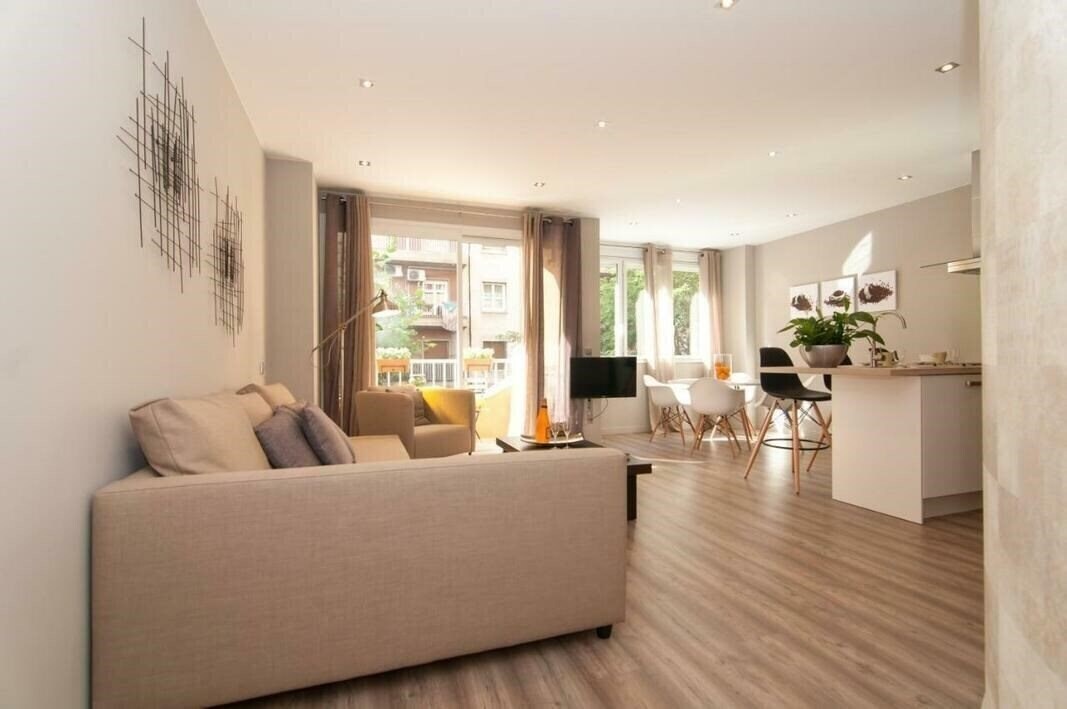 Готель Montaber Apartments - Sagrada Familia 3*