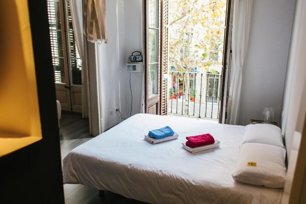 Территория Zoorooms 3*