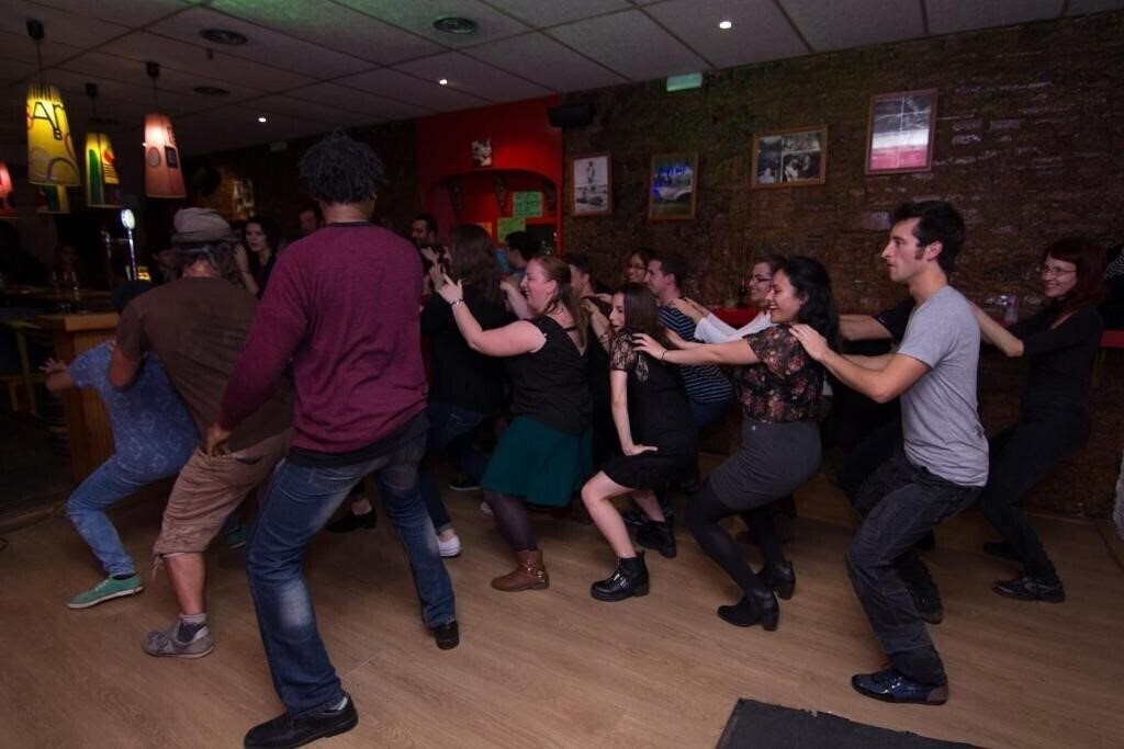 Картинка Black Swan Hostel 2*