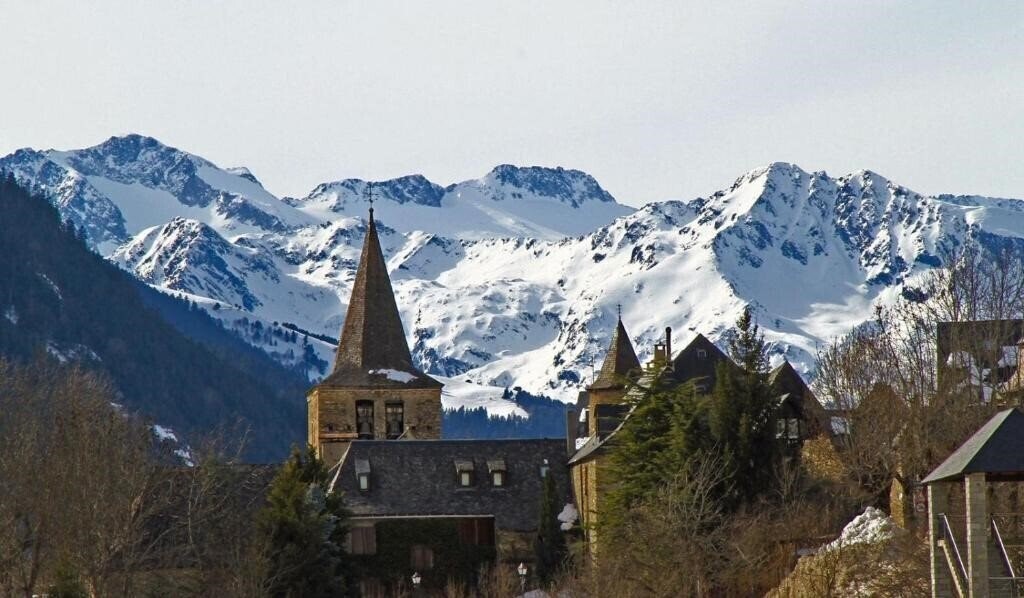 Панорама Apartamentos SNO Mont Romies Salardu 2*