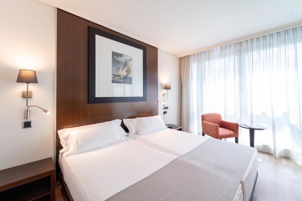 Апартаменти Abba Playa Gijon 4*