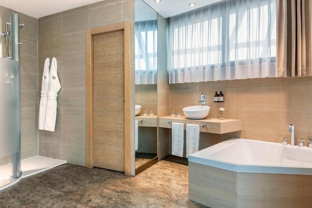 Панорама Nh Gijon 4*