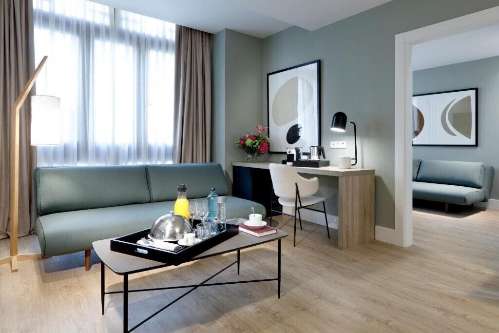 Апартаменти Barcelo Oviedo Cervantes 5*