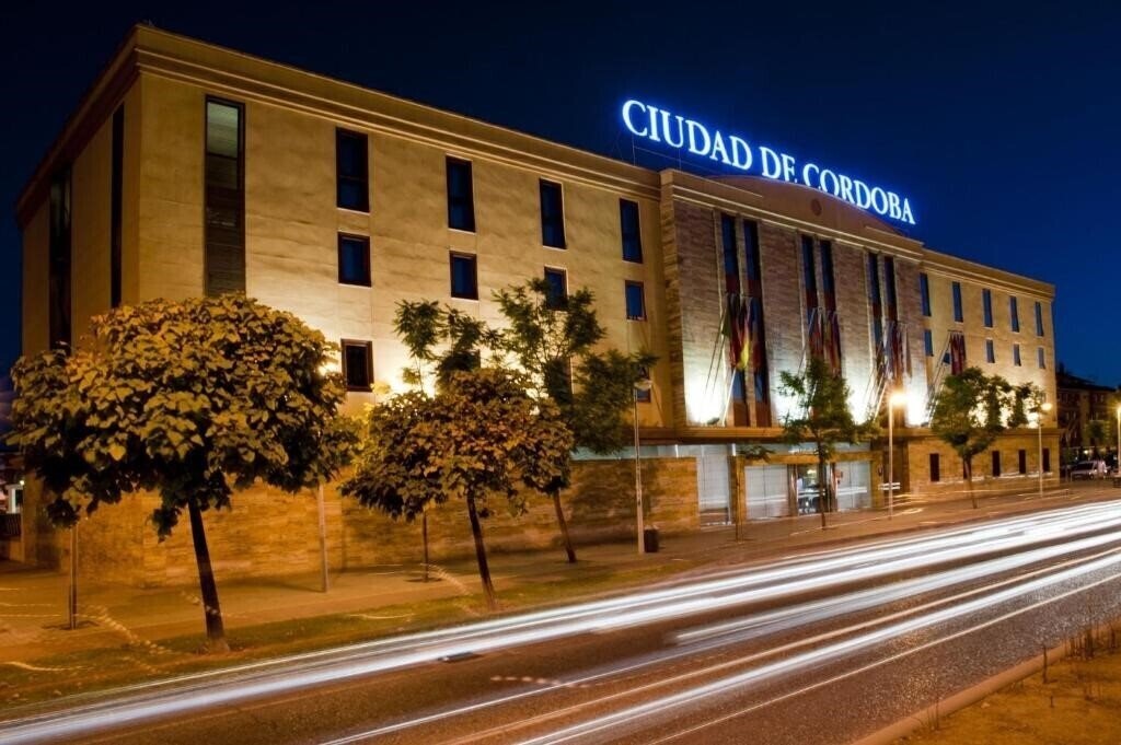 Готель Exe Ciudad De Cordoba 4*