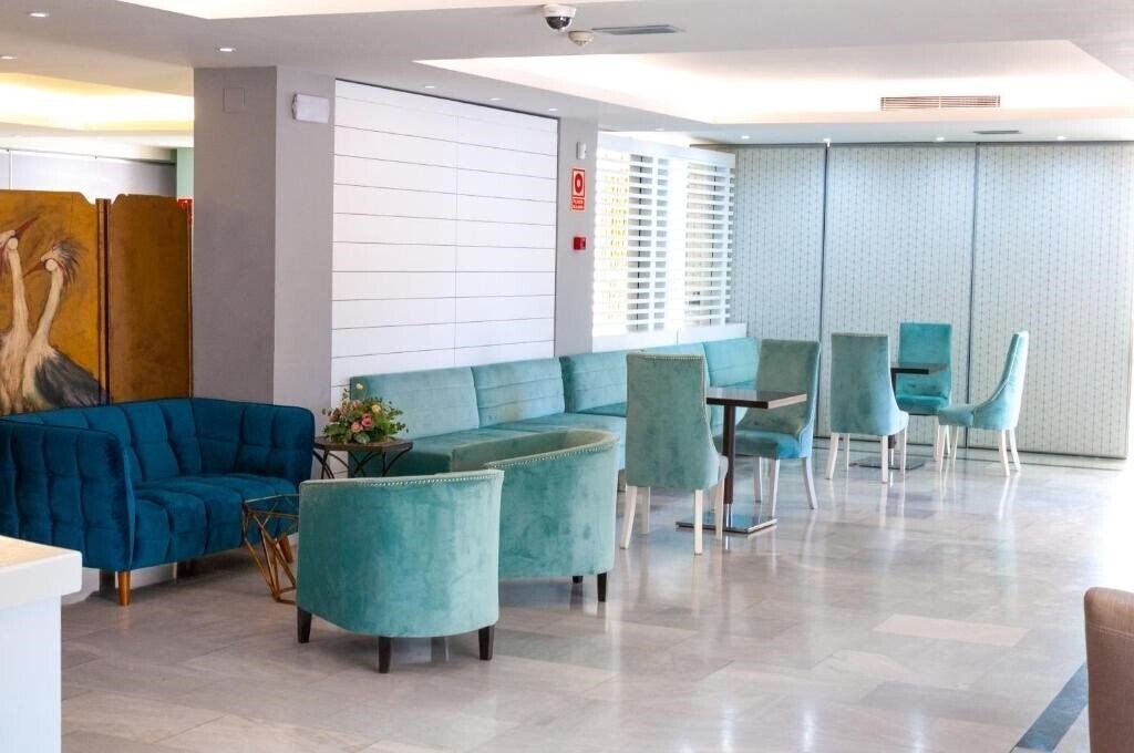 Апартаменти Oasis Cordoba 4*