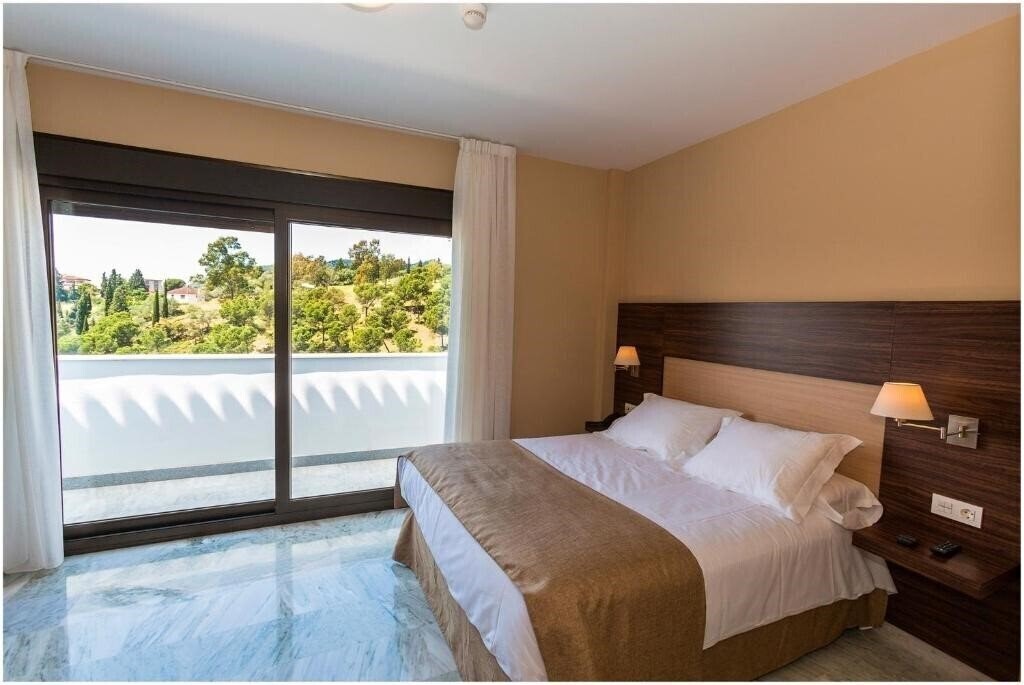 Апартаменти Hotel Finca Los Abetos 4*