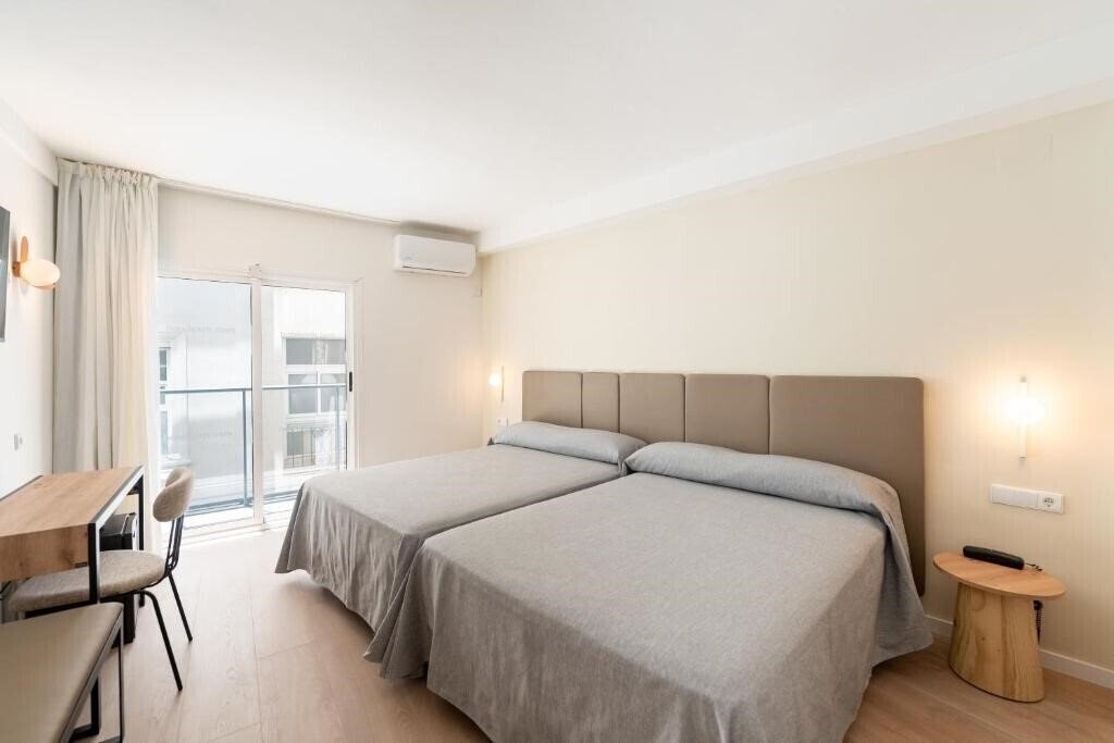 Апартаменти Rh Estudios Sol 2*