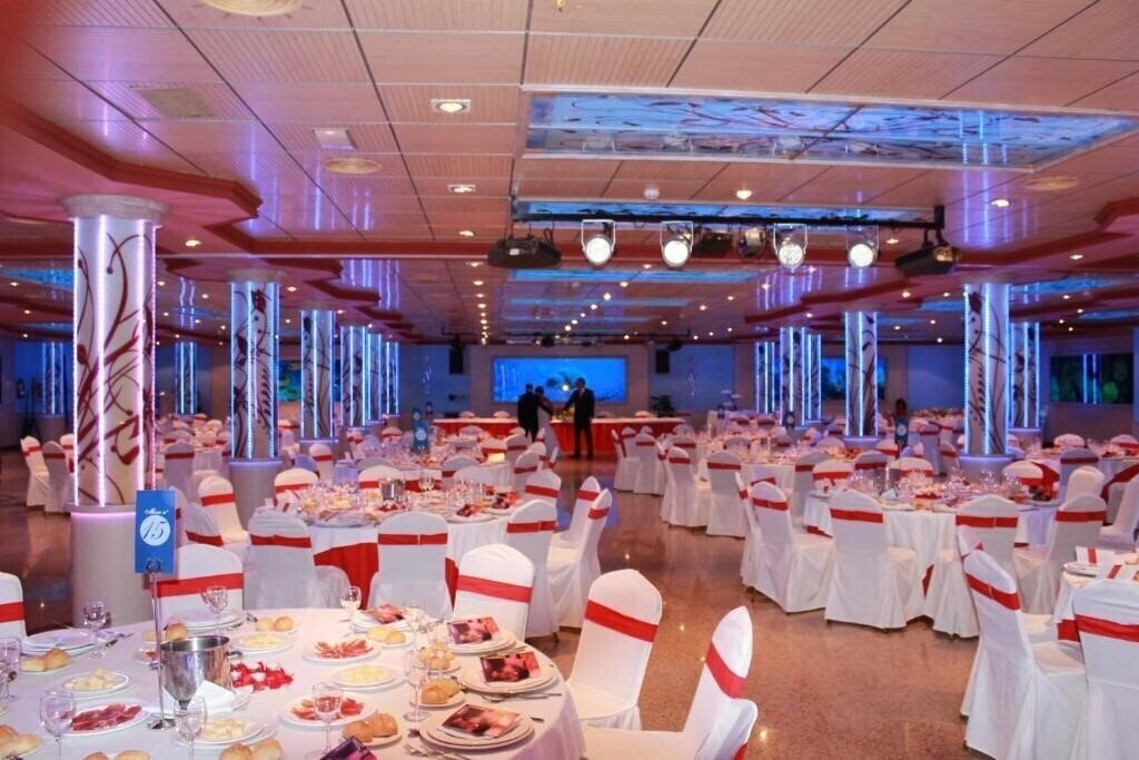 Зображення Marina Resort Benidorm The Original Benidorm Vibe (ex. Marina Benidorm, Marina Center, Marina Resort Benidorm) 4*