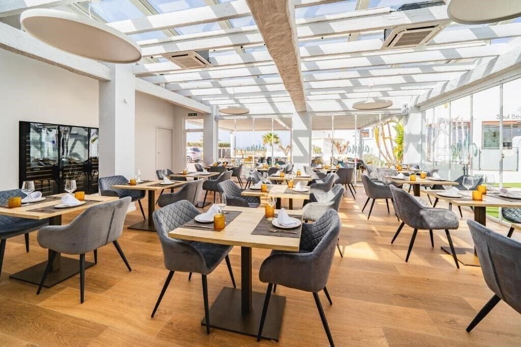 Панорама Soul Beach Hotel by Mc (ex. El Bichet) 3*