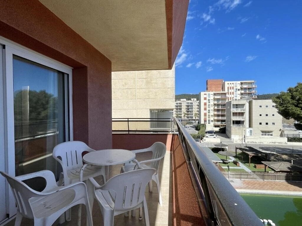 Отель Apartments Salles Beach 3*