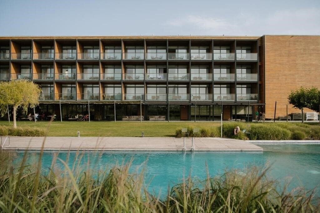 Апартаменты DoubleTree by Hilton Hotel & SPA Emporda 4*