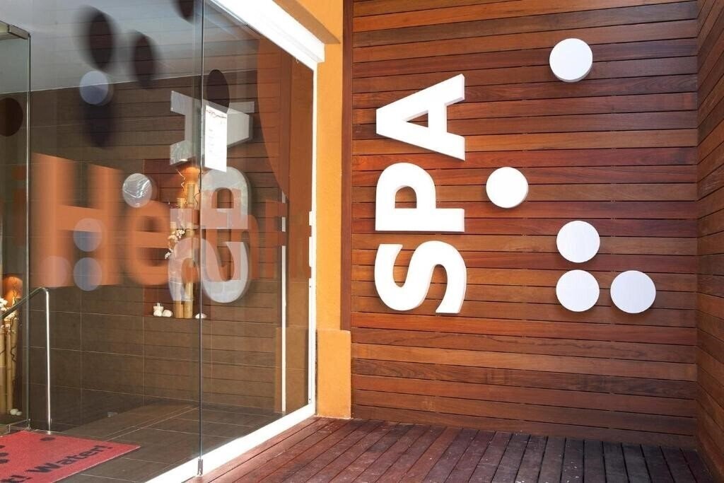 Апартаменты Fergus Style Plaza Paris Spa 4*