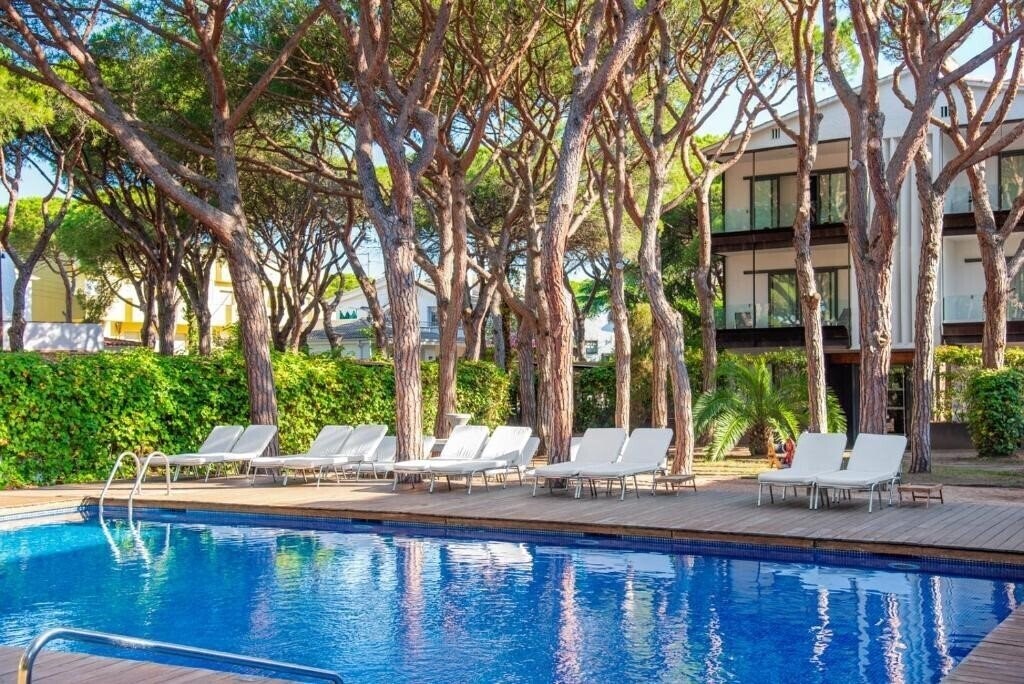 Готель Nm Suites 4*