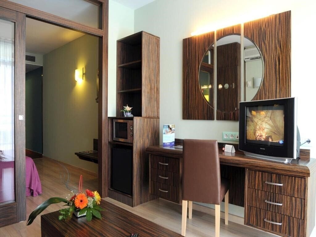 Вид Olympic Palace 4*