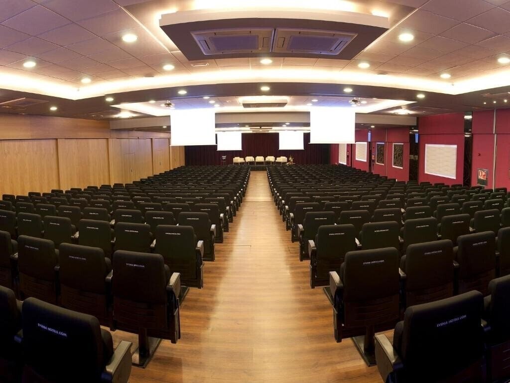 Апартаменти Olympic Palace 4*