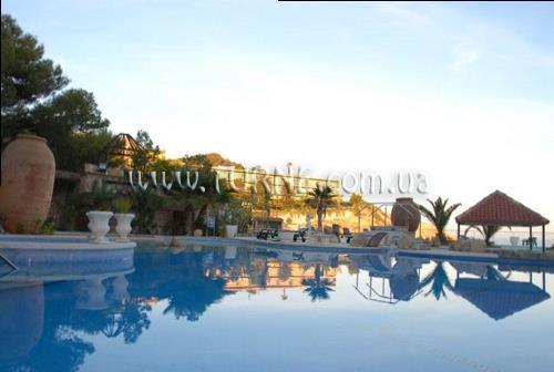 Апартаменты Eden Roc 3*