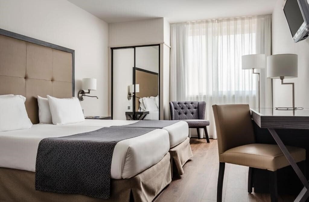 Панорама Exe Parc Del Valles 4*