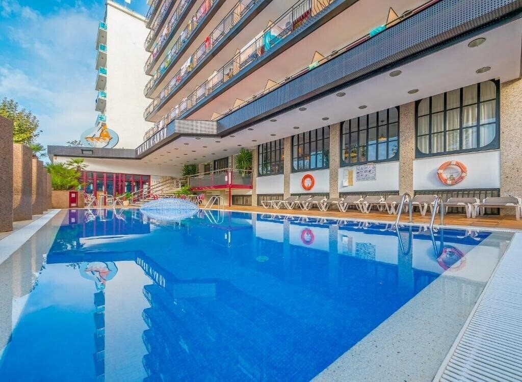 Панорама Hotel Checkin Garbi 3*