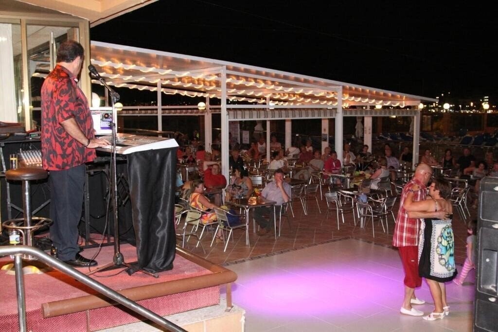 Территория Univers 3*