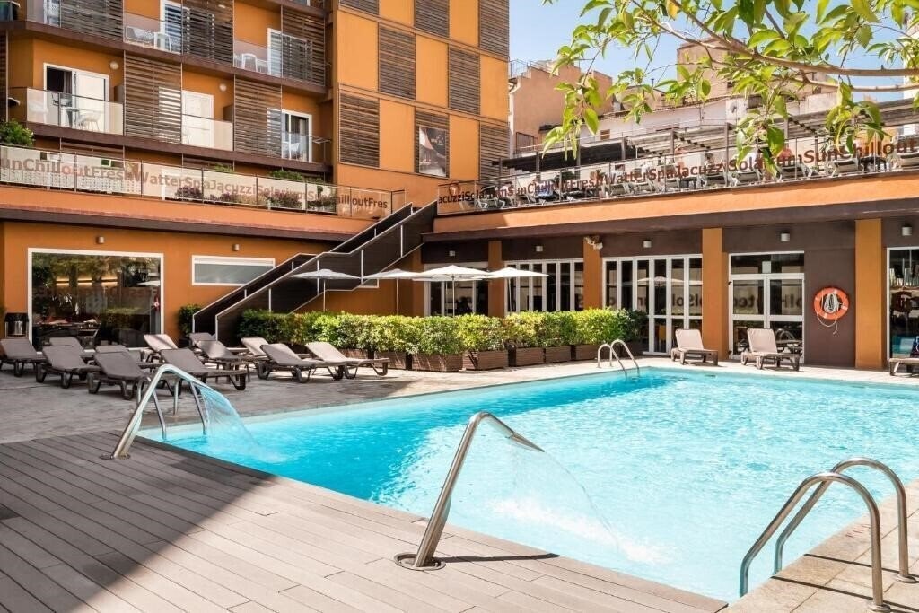 Готель Alegria Plaza Paris 4*