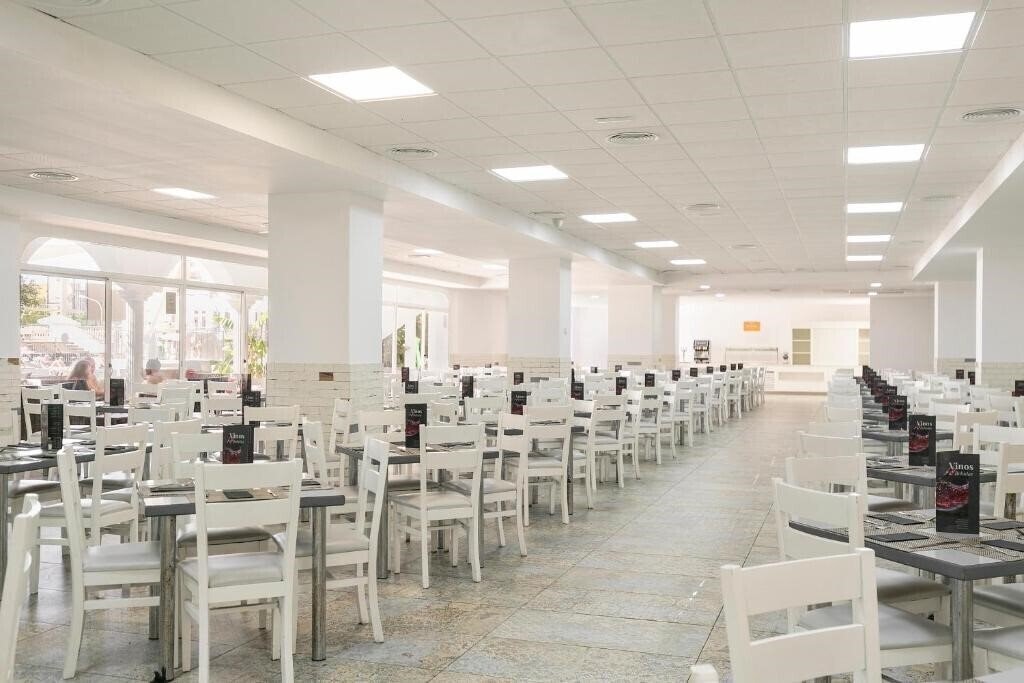 Апартаменты Suneo Costa Brava 4*