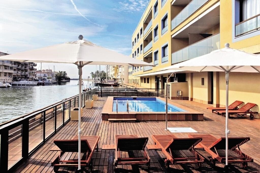 Територія Pierre & Vacances Empuriabrava Marina апартаменты