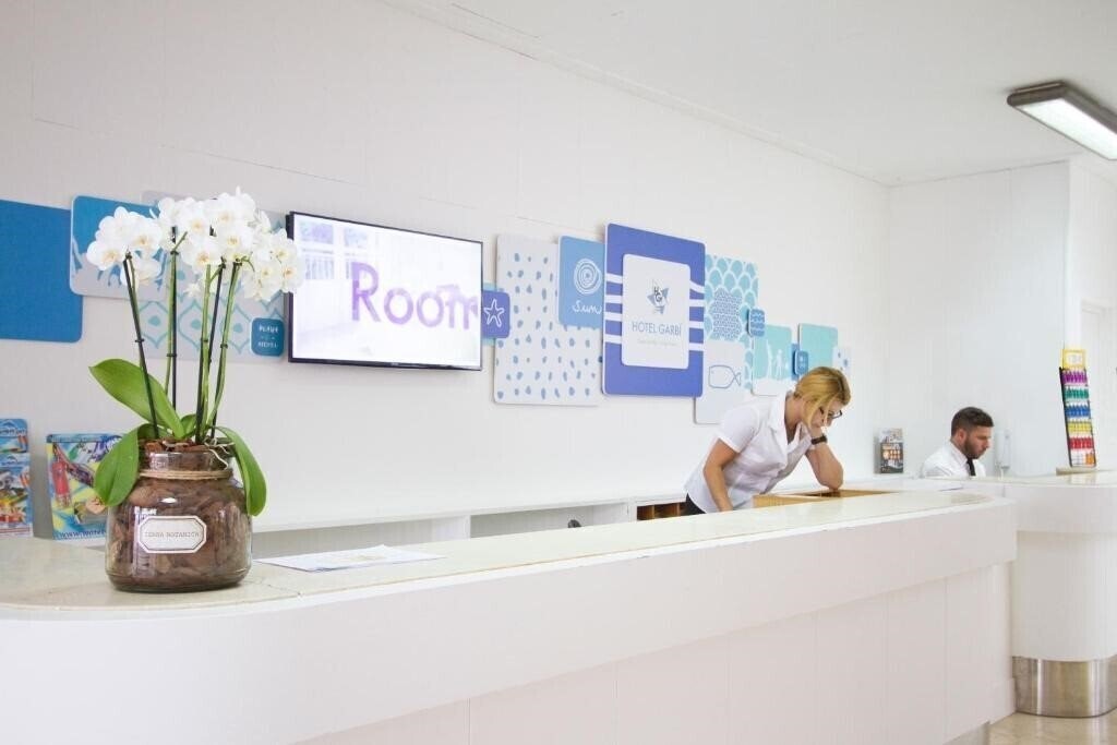 Территория Villa Garbi Lloret 3*