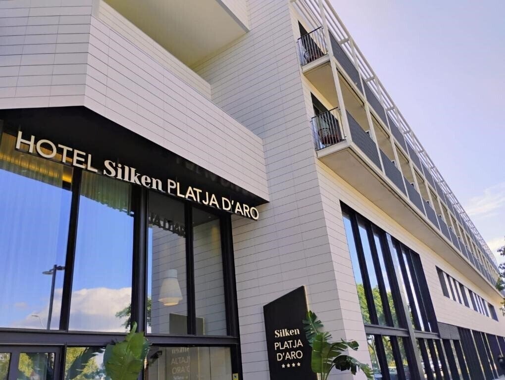 Вид Silken Platja De Aro 4*
