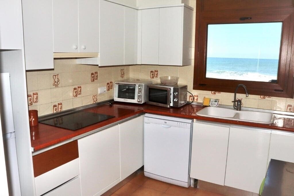 Апартаменти Les Dunes (Platja De Pals) 4*