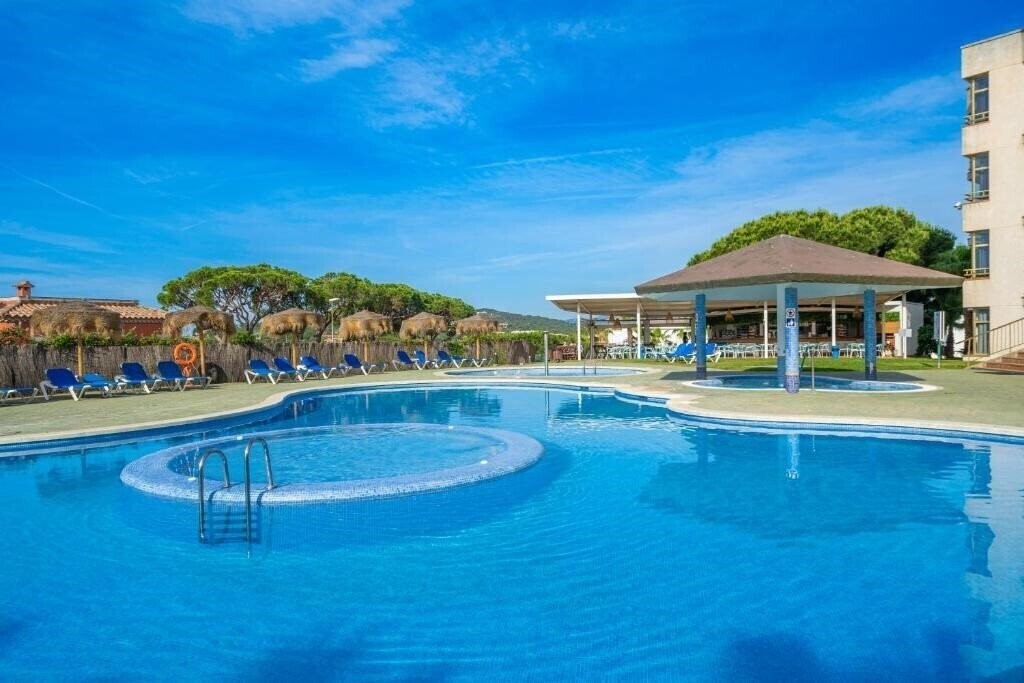 Апартаменты AR Bolero Park 3*