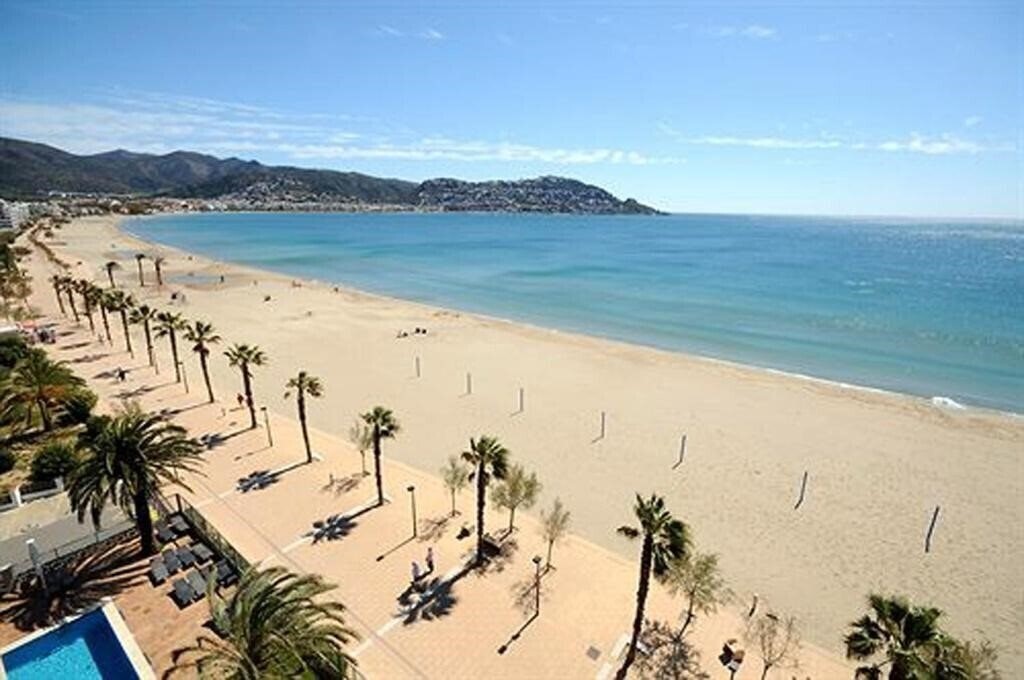 Территория Hotel Monterrey Roses by Pierre & Vacances (ex. Monterrey) 3*