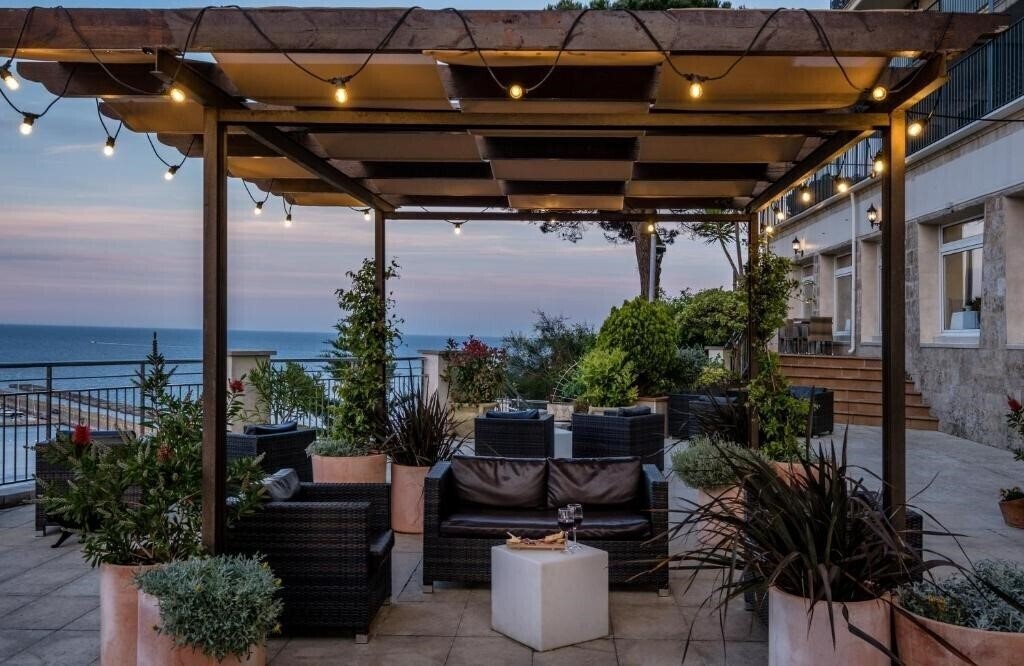 Картинка Hotel Montjoi 3*