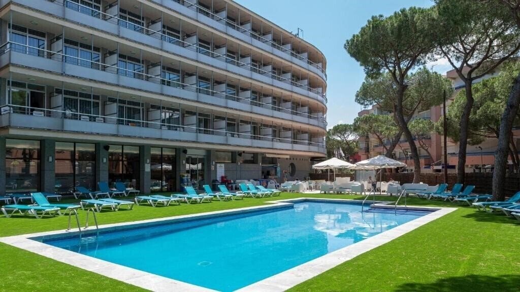 Готель Monterrey - Platja D'Aro 3*