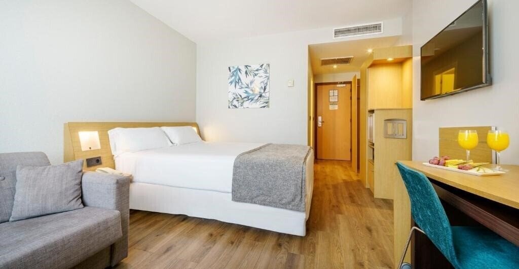 Территория Ilunion Valencia 4 4*