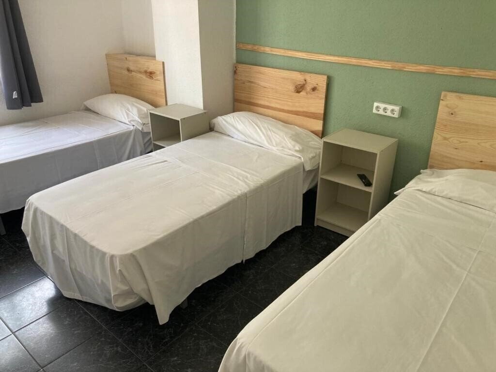 Вид Malvarrosa Beach Rooms 2*