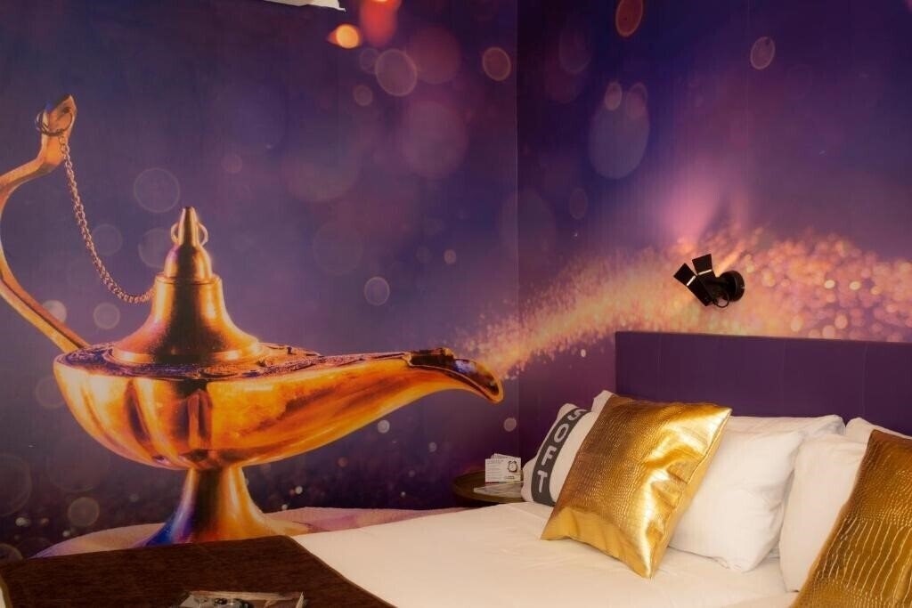 Картинка Casual Valencia Del Cine 2*