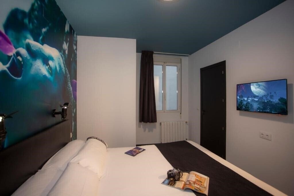 Территория Casual Valencia Del Cine 2*