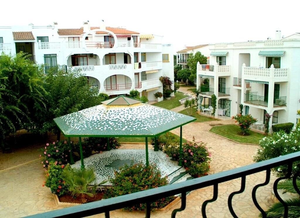 Вид Apartamentos Habitat Playa Romana 3000 3*