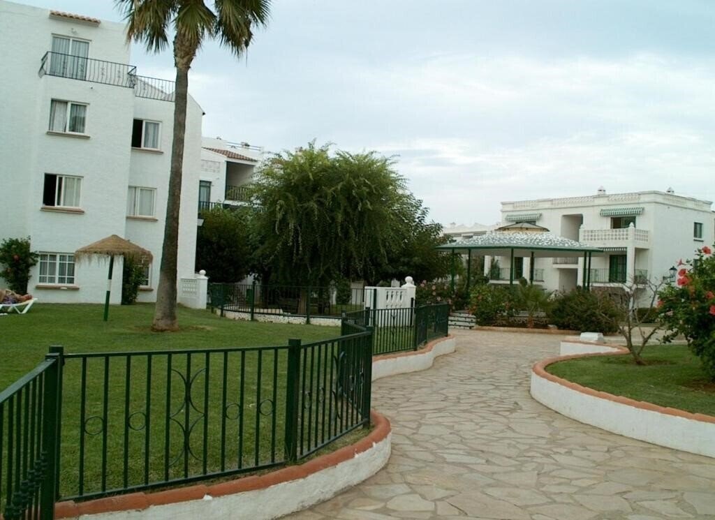 Панорама Apartamentos Habitat Playa Romana 3000 3*