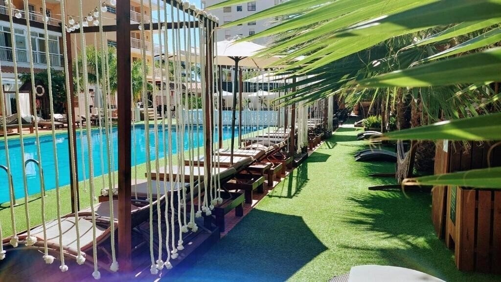 Вид Montreal Hotel 3*