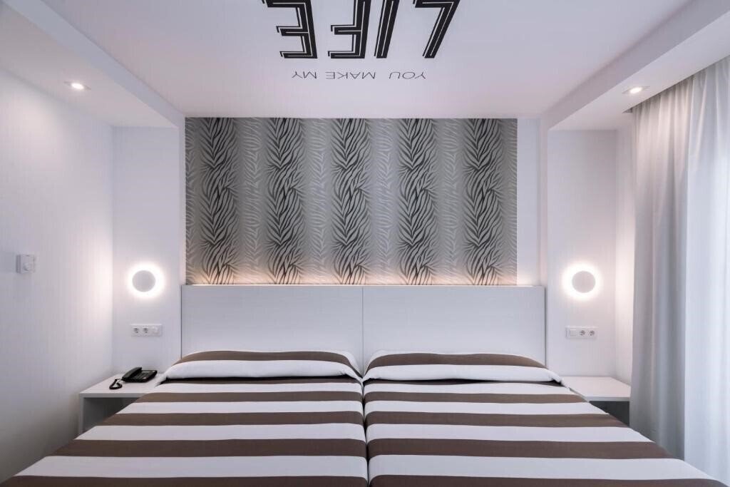 Вид Serhs Oasis Park 3*