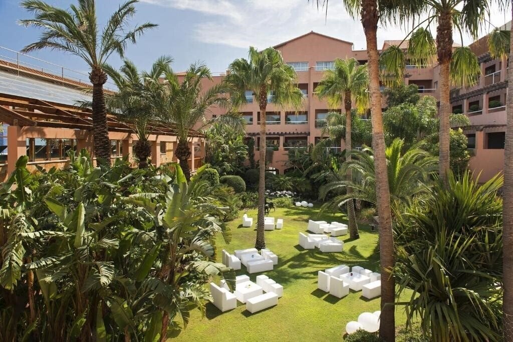 Територія Elba Estepona Gran Hotel Thalasso & SPA 5*