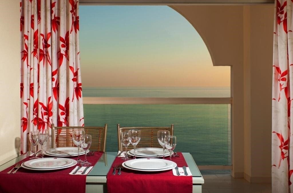 Територія Ona Marinas de Nerja 4*